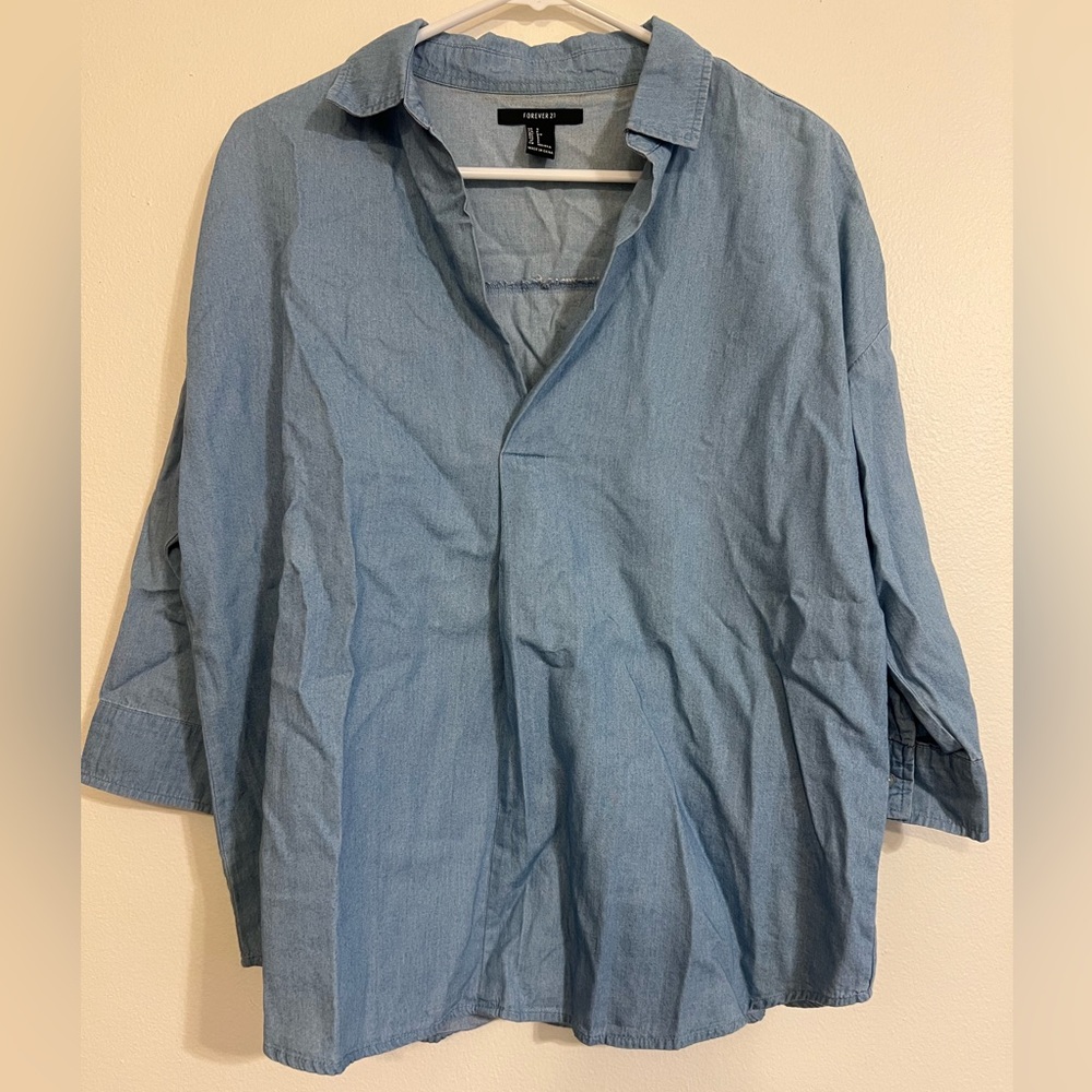 Old Navy Women’s Chambray Blouse Size Small Long Sleeve 3/4 Sleeve Blue